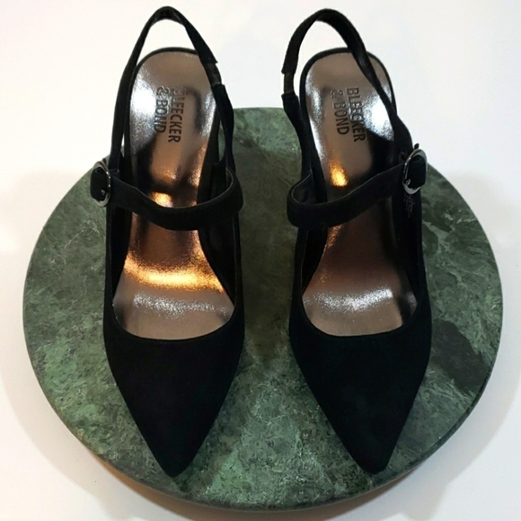 Bleeker & Bond~Size 7M~"Nicola" Black Suede Shoes. - Picture 4 of 8